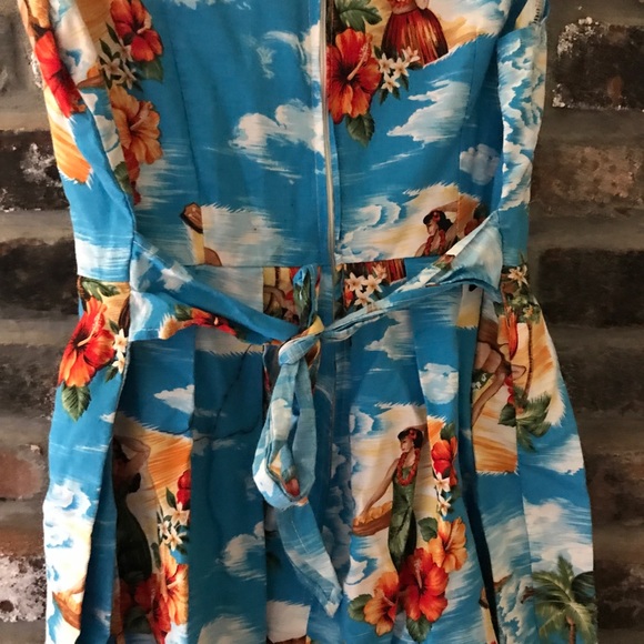 Hawaiian print dress! - Picture 5 of 8